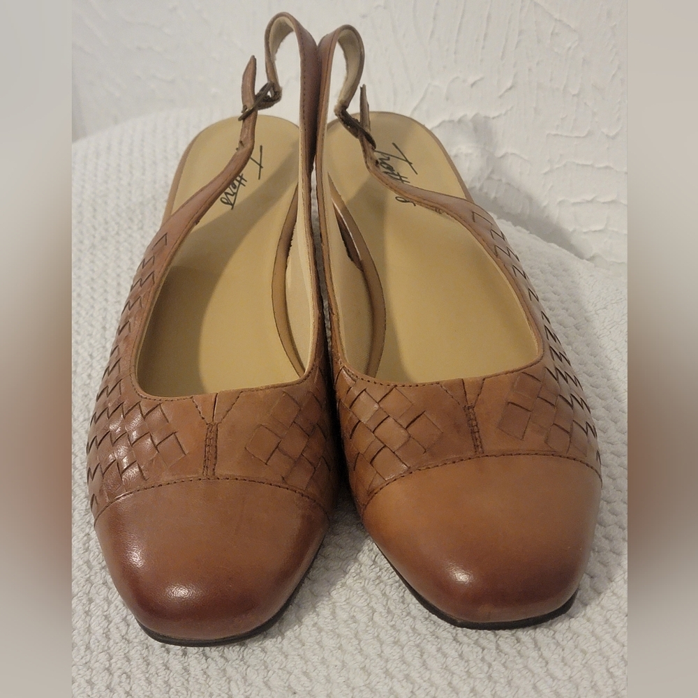 Trotters Women's Slingback Pumps Size 9.5 - Picture 2 of 5